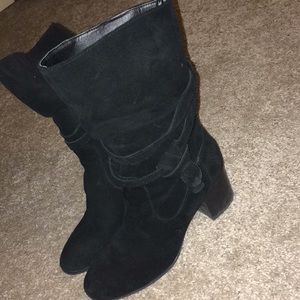 Size 7 mid calf black suede booties